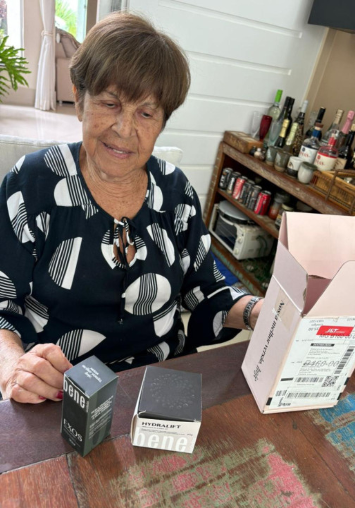 Review by Maria Altina